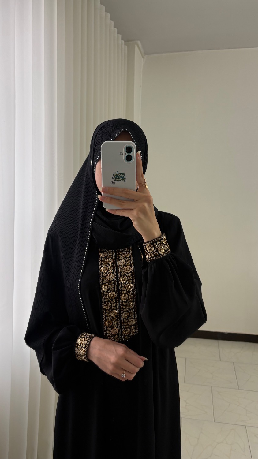 عبا ثنا فاخره